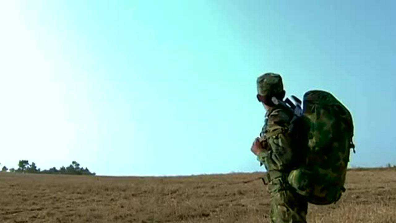 突击士兵经典语录_士兵突击许三多说人生的意义视频_士兵突击激励视频