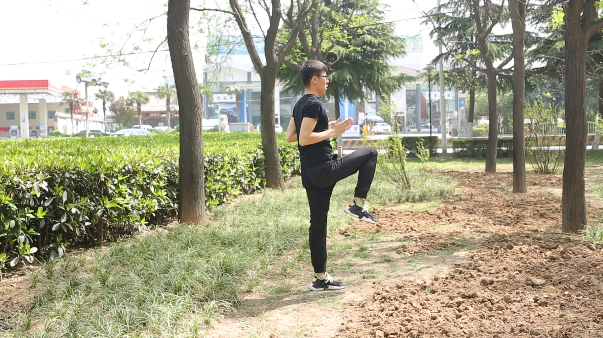 二踢脚视频_二踢脚是什么导弹_二踢脚