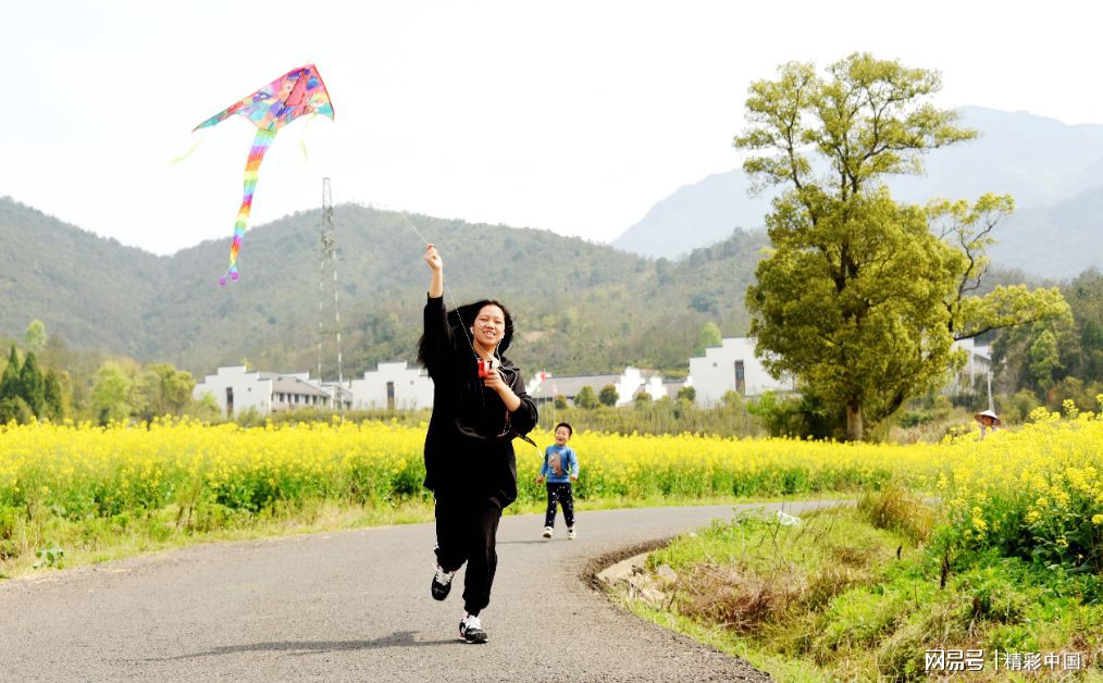 乡村女孩_乡村女孩图片_乡村女孩卡通图片