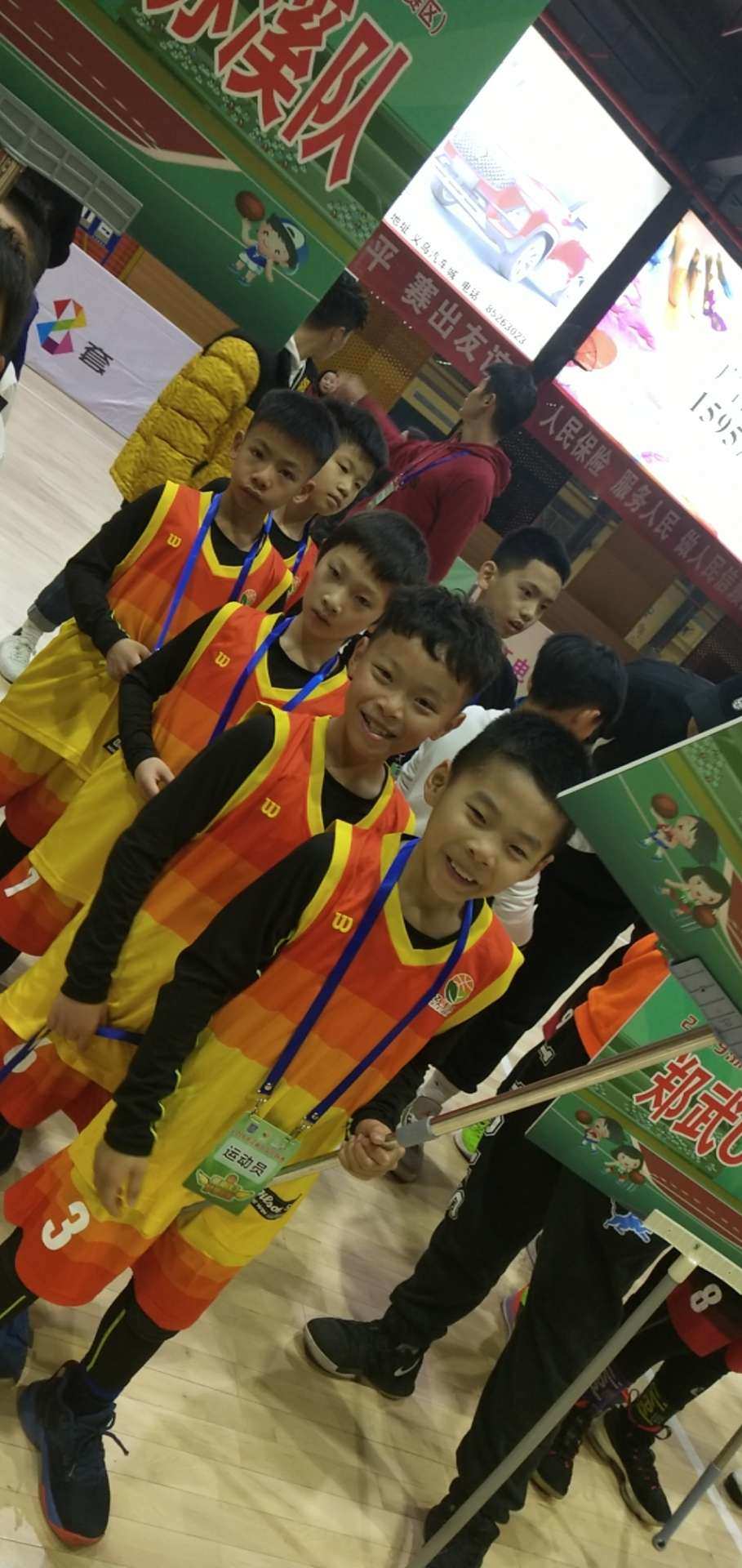 疯狂小男孩_小子疯狂锻炼动画_疯狂小子