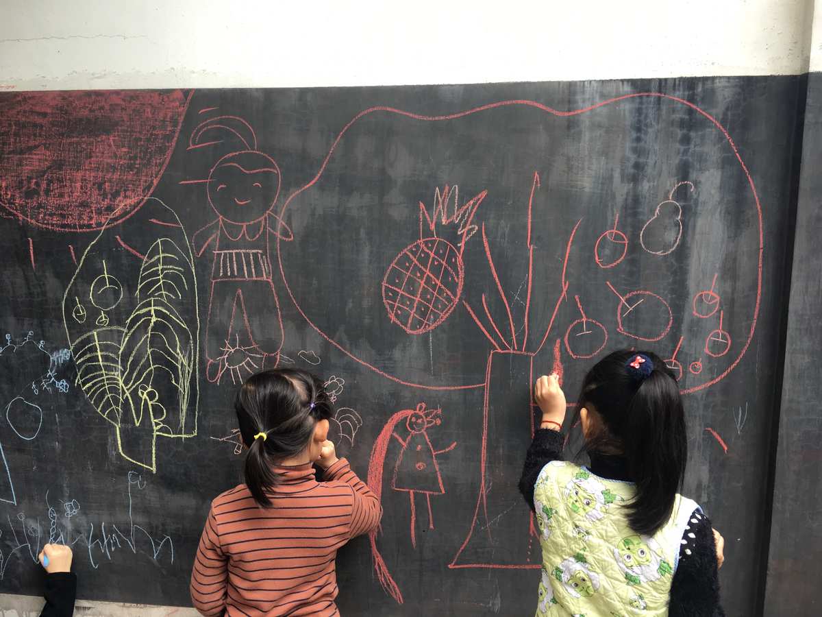 涂鸦女孩图片_涂鸦女孩子画像_涂鸦女孩