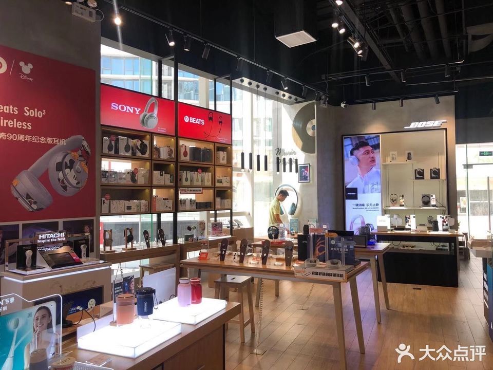 卖游戏手机的店叫什么_手机卖场游戏_卖店叫手机游戏违法吗