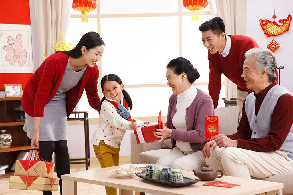过年小游戏赚钱_过年手机必备小程序游戏_适合过年玩的小程序