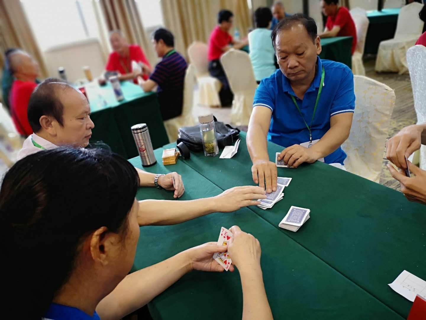 老年手机游戏排行榜_老年手机能下什么游戏_老年手机能玩的游戏
