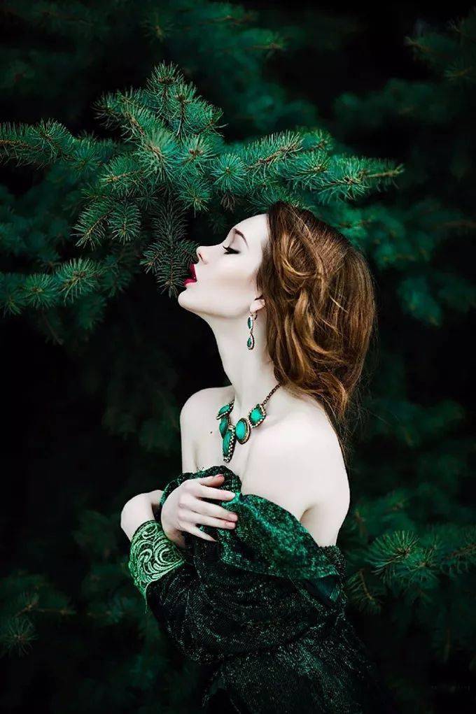 美女游戏手机摄影_摄影美女手机游戏软件_模拟摄影游戏