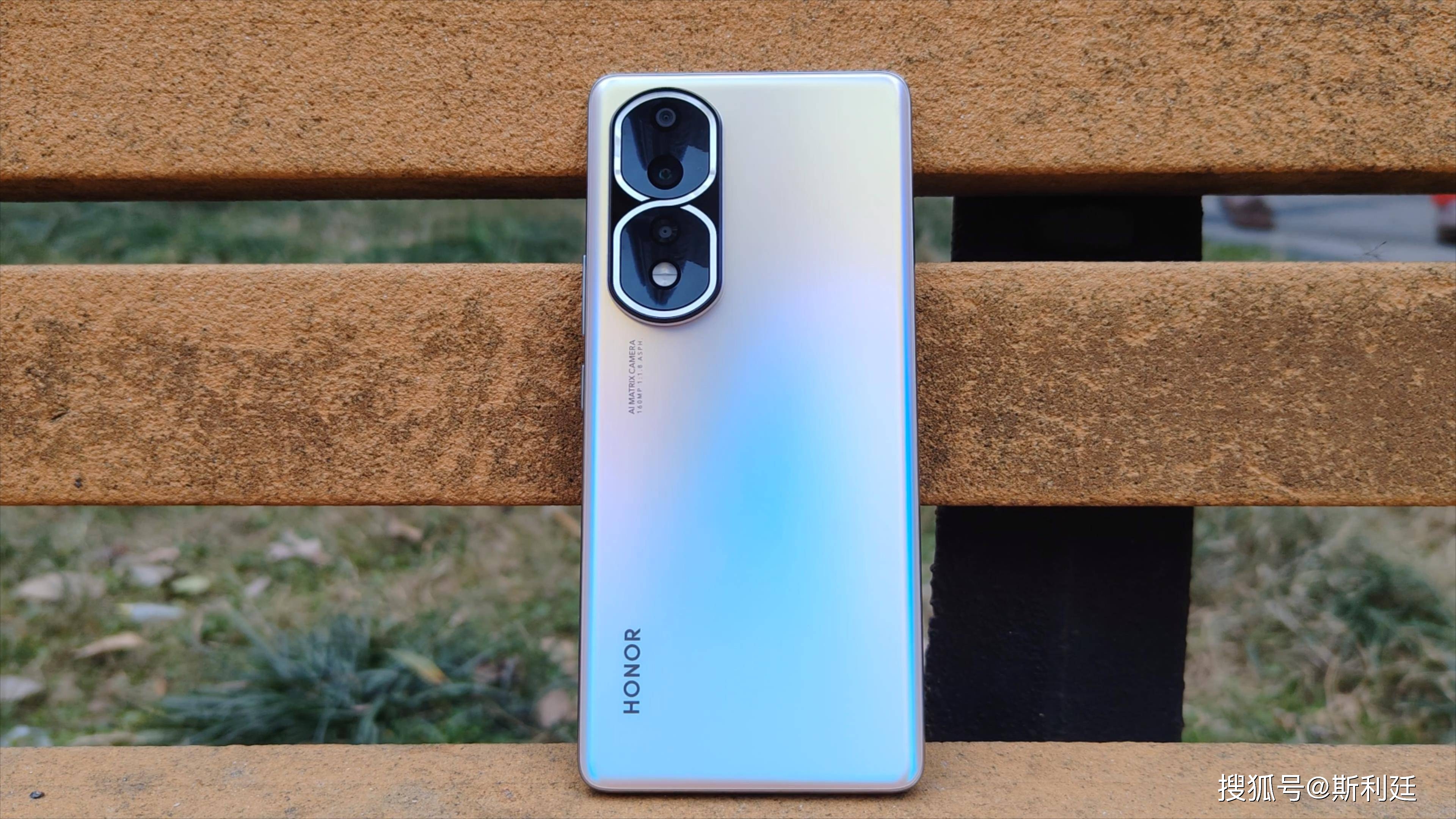 手机处理器是天玑好还是骁龙好_骁龙8gen1和骁龙8+哪个好_手机选天玑还是骁龙好