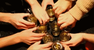喝酒翻纸牌游戏_喝酒游戏手机翻牌_酒桌翻牌游戏