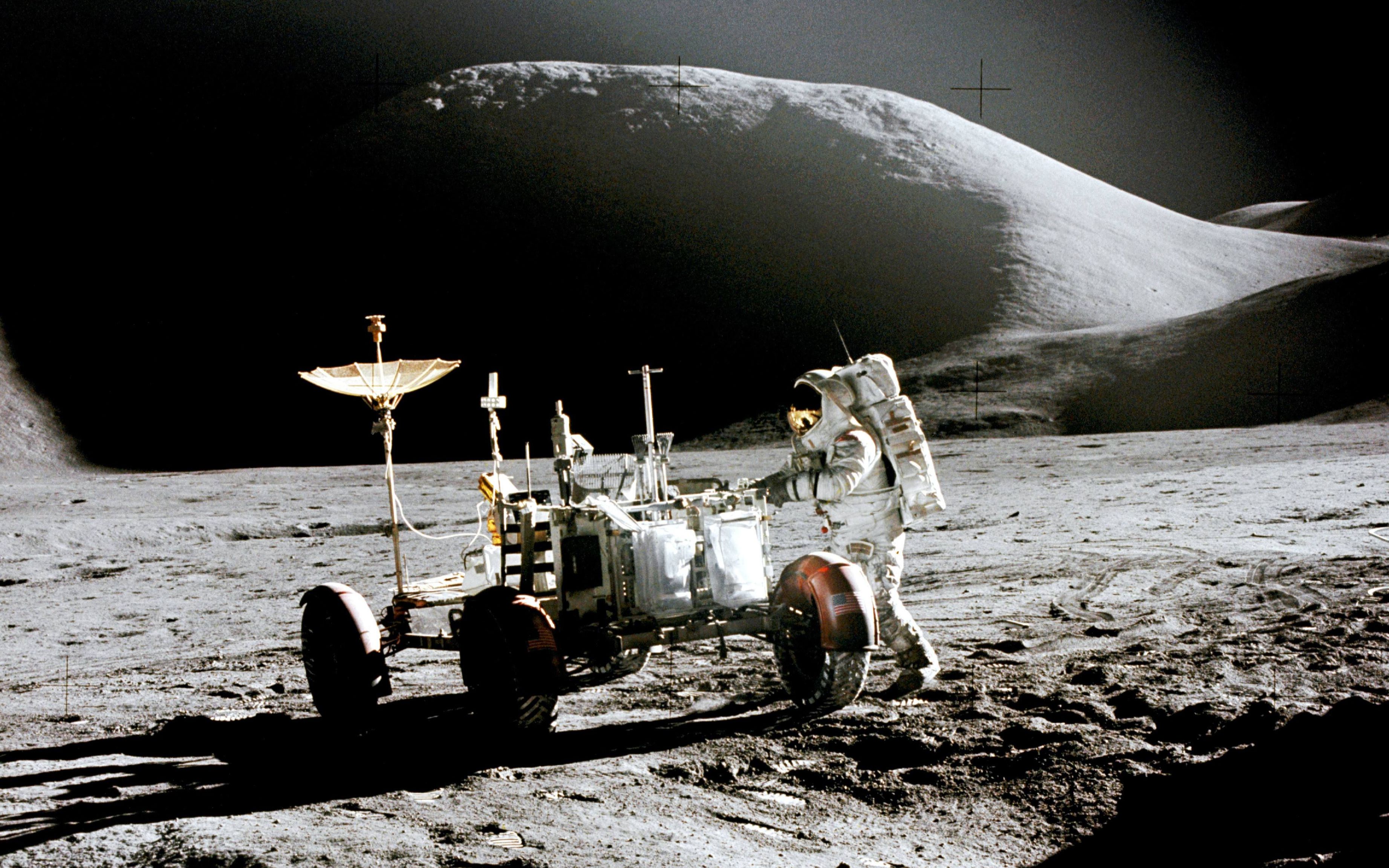 阿波罗登月时间-阿波罗登月：人类勇气与科技创新的辉煌篇章