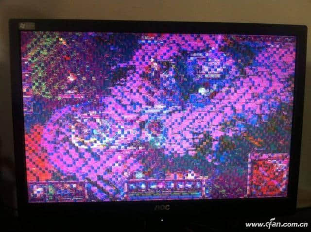 电脑屏幕无信号但主机正常_主机正常运行屏幕无信号_主机信号屏幕正常电脑无显示