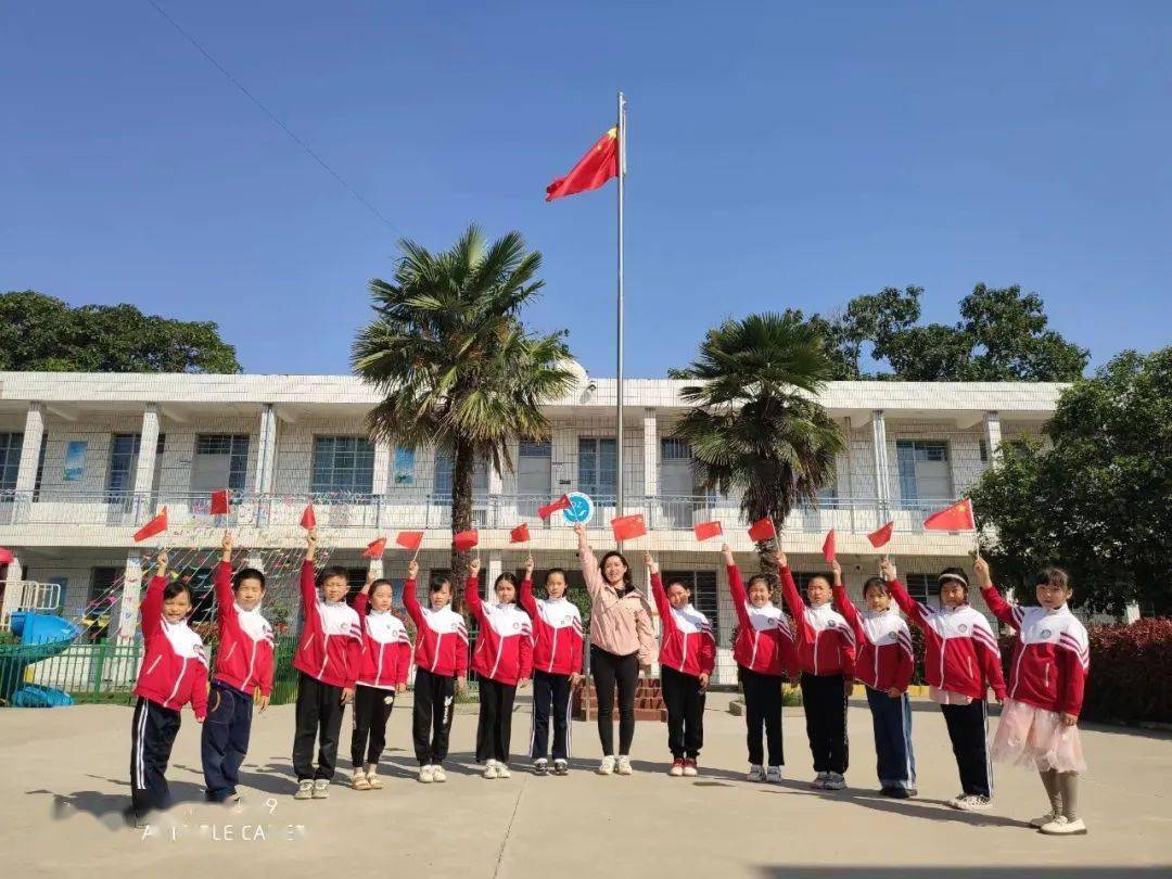 中国成立70周年_成立周年之际_新中国成立周年