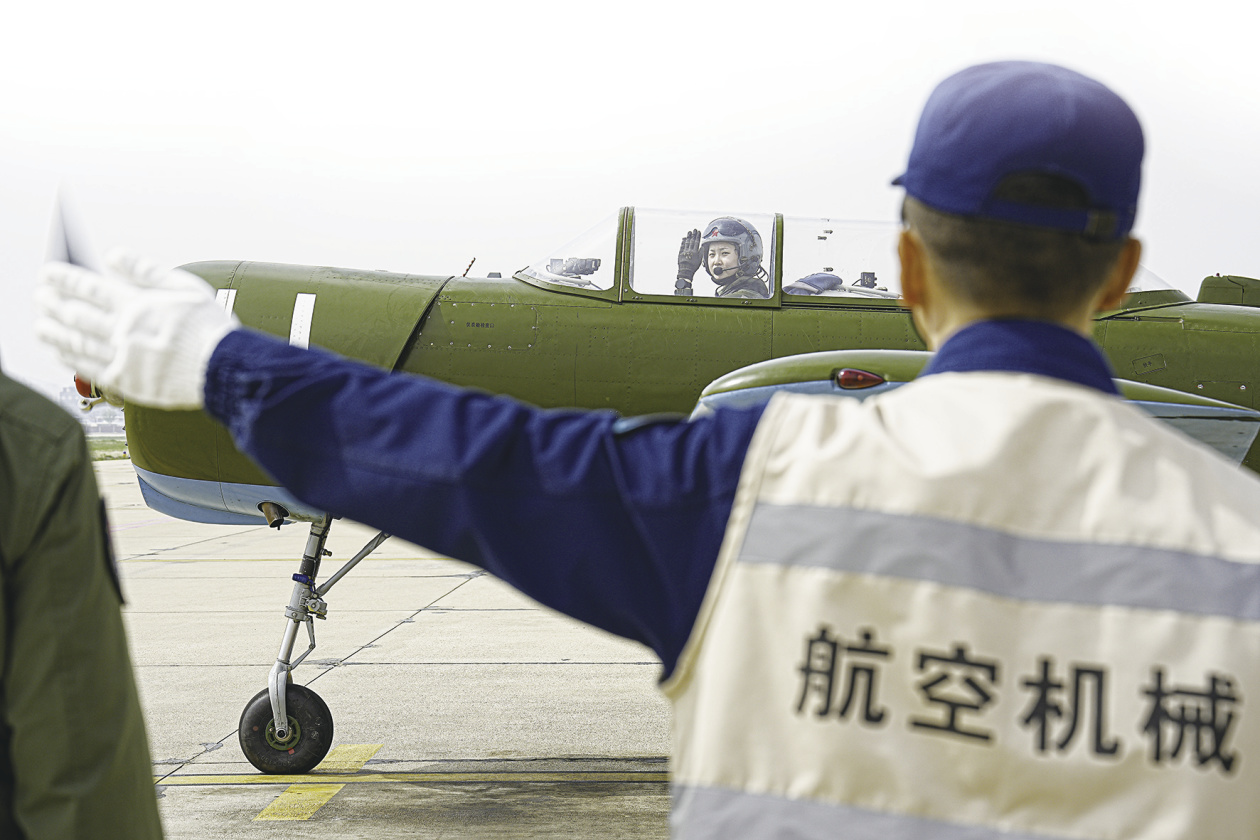 海军航空兵游戏攻略_海军航空兵起降版手机游戏_海军航空兵起降游戏手机版