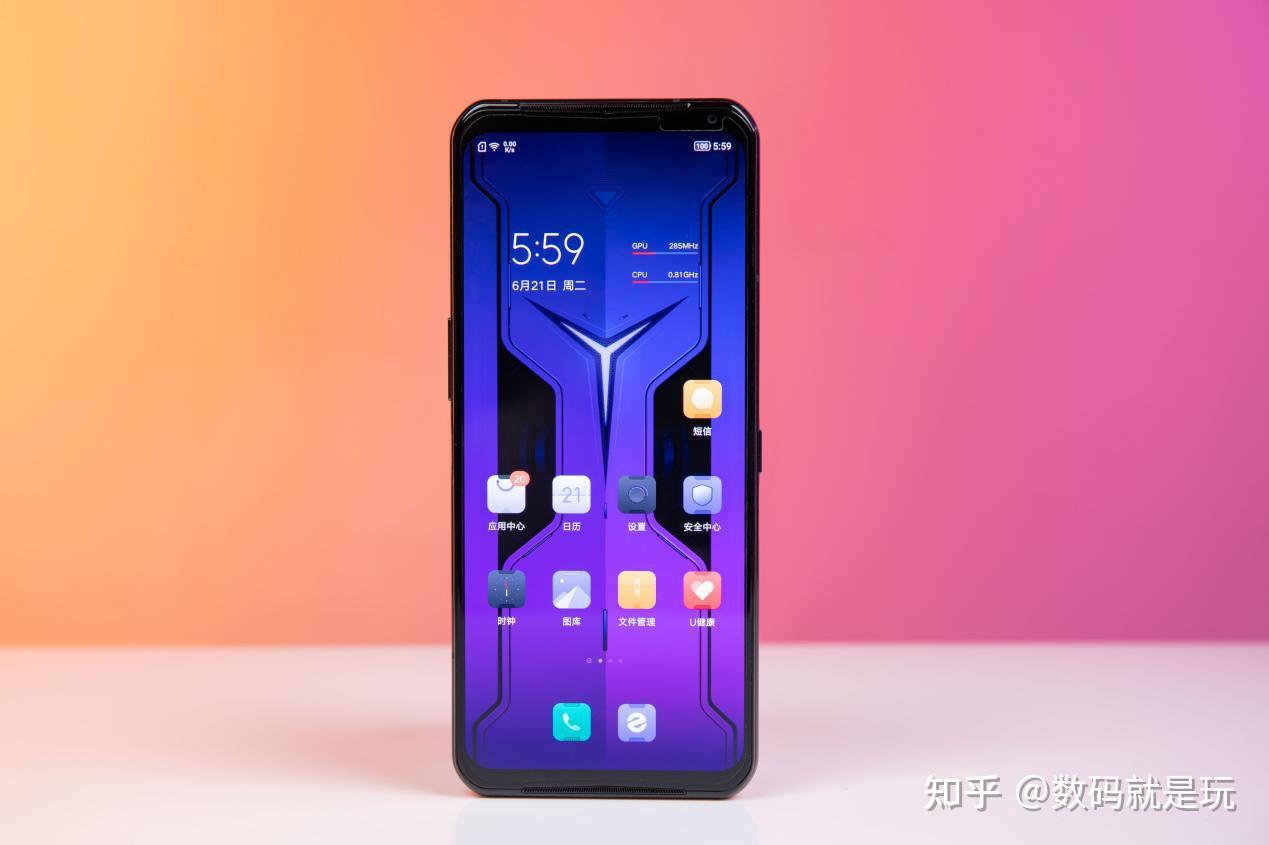 手机版本低玩游戏卡怎么办_哪个版本的手机游戏不卡_手机游戏版本太低玩不了怎么办